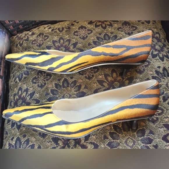 MICHAEL KORS Y2k Yellow Gold Chocolate Tiger Ombre Silk Low Kitten Heel Pumps 9 - Picture 4 of 16